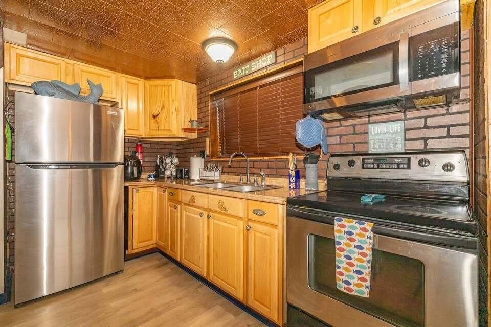 2555 Melvin Road – photo 5