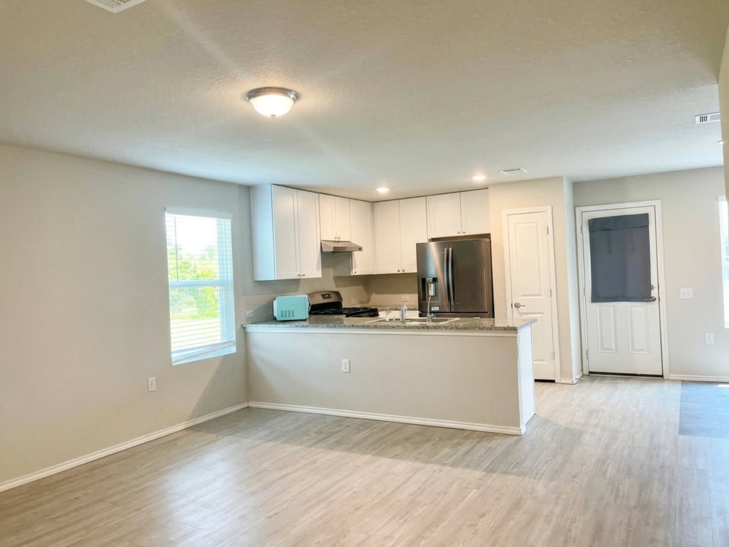 914 Albatross Way, San Antonio, TX 78221 – photo 5