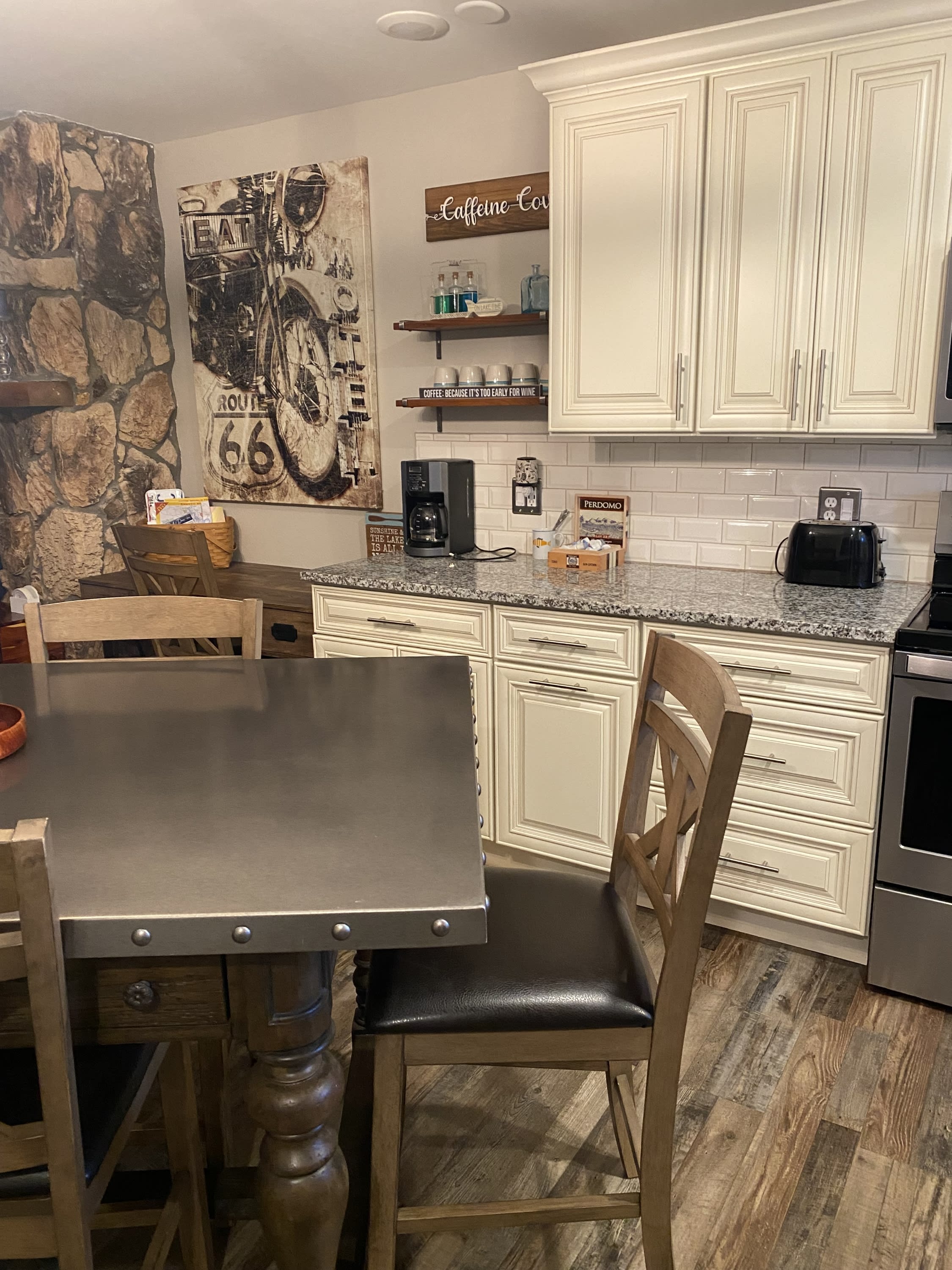 611 Lazy Days Road – photo 4