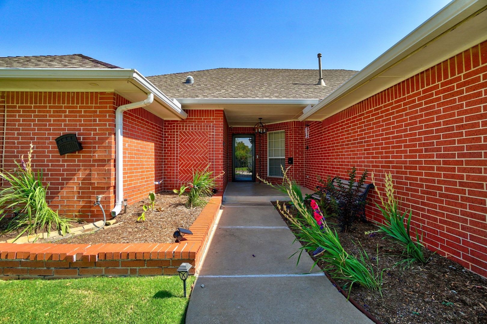1209 SW 113th St – photo 2
