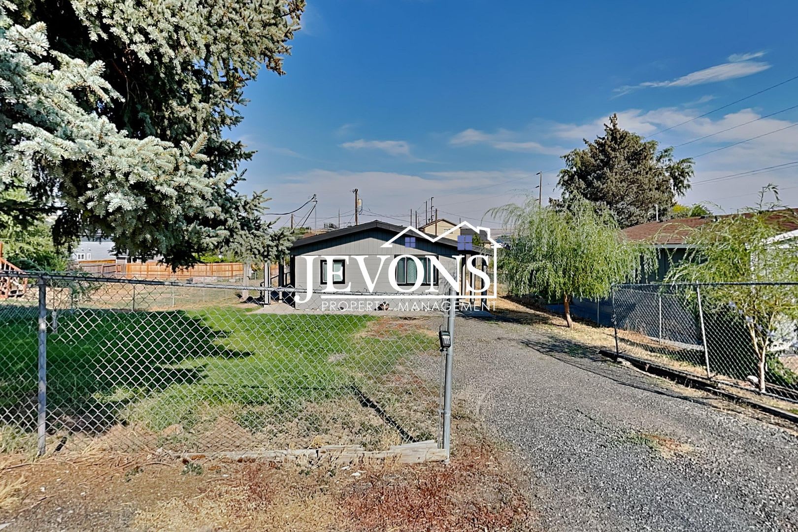 Spacious 4BR/3BA Home in Yakima with Bonus Room/Office – photo 2