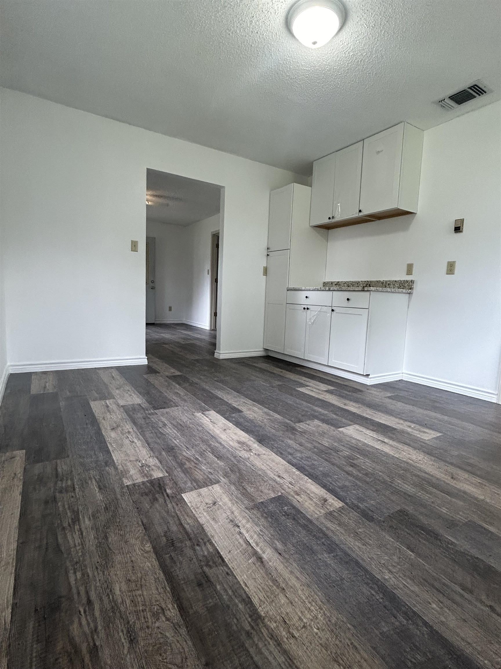 2001 King Road – photo 4