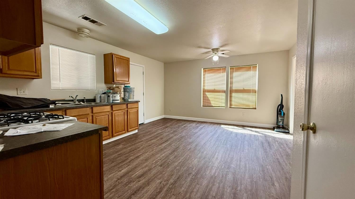 119 W 2nd Street – photo 3