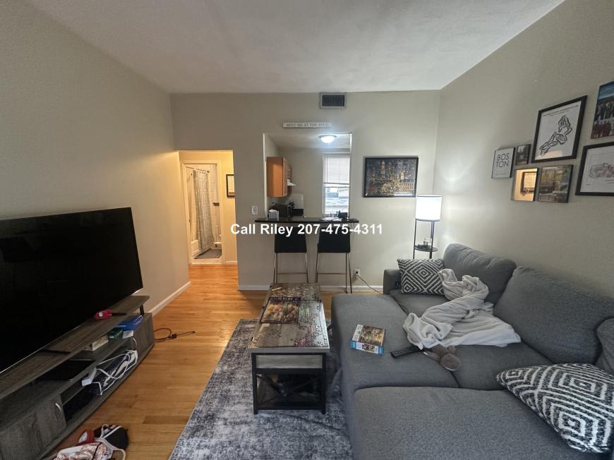 1427 Commonwealth Ave. – photo 2