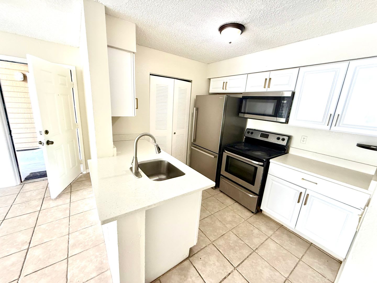 1 Bedroom Condo for Rent – Orlando – photo 2