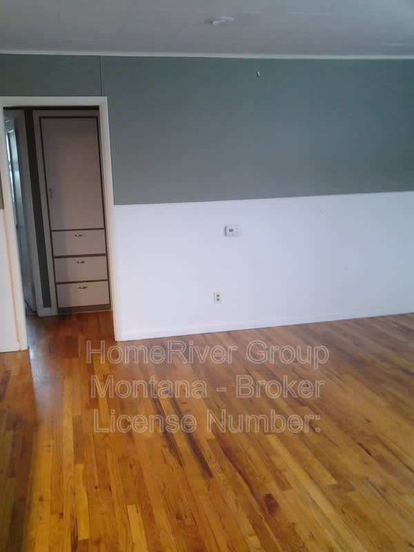 2623 S Higgins Ave – photo 4