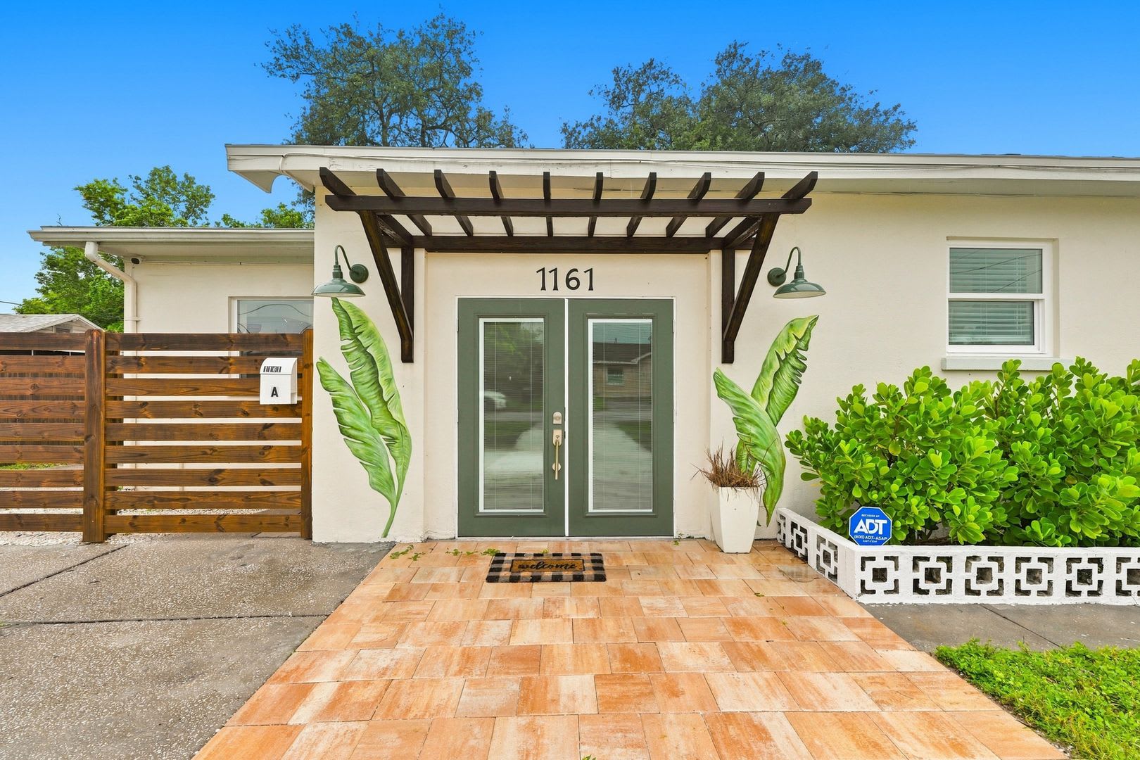 Mid-Century Meets Modern 3/2 Home in Clearwater! – photo 4