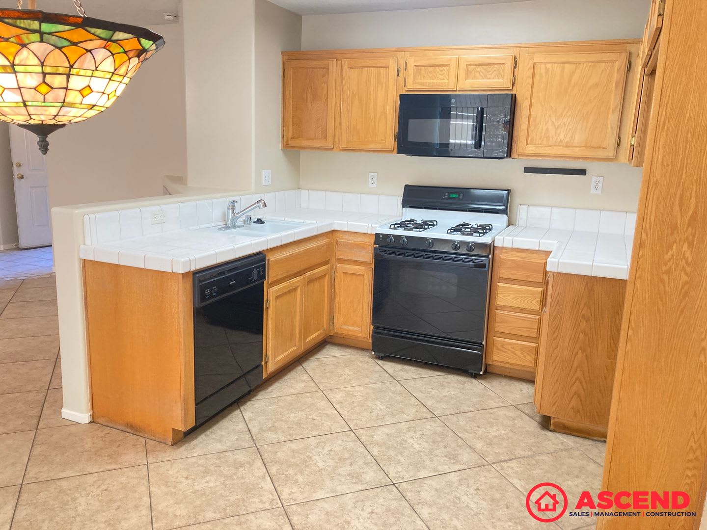Comfortable 2BD/2BA Home in Bakersfield's Desirable 93312 — Fully Equipped! – photo 4