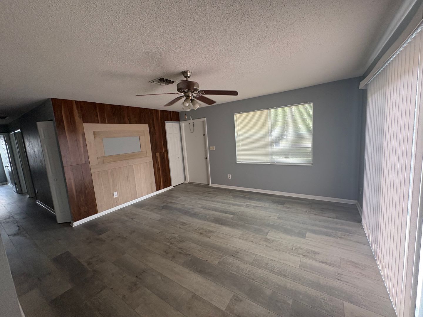Renovated SFH 3 Bedroom Home Available Now – photo 4