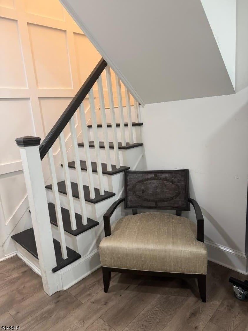 47 Lawrence Ave – photo 5