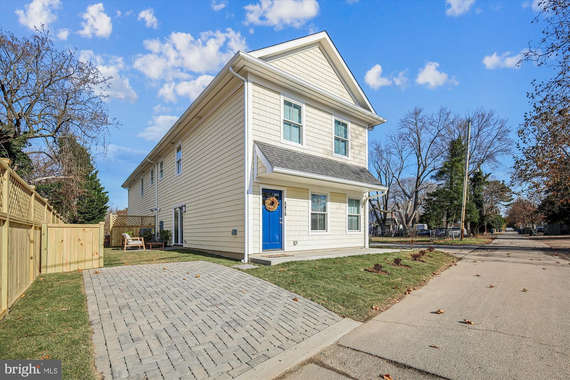607-B NORTH Street – photo 3