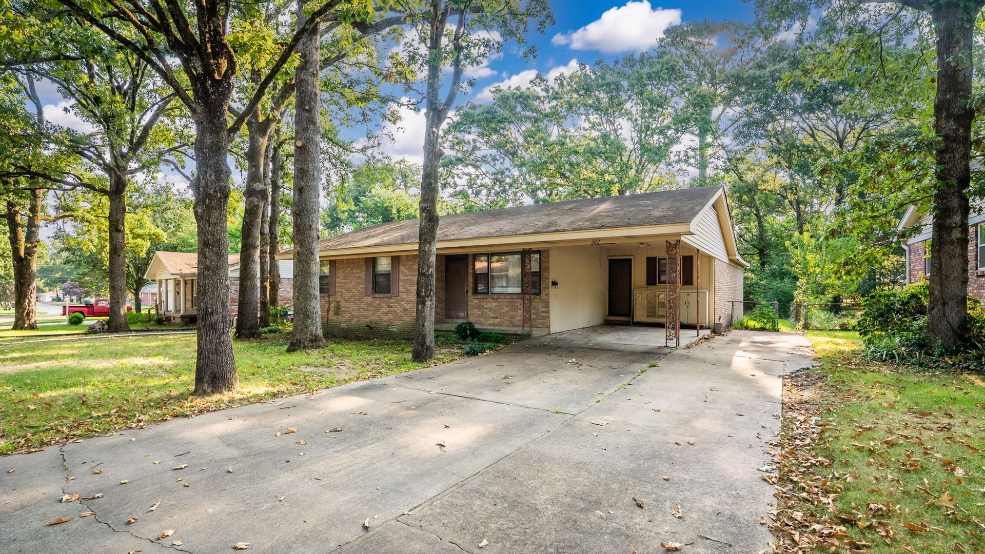 Updated 3Br 2Ba Brick Home In Sherwood New Paint Flooring – photo 2