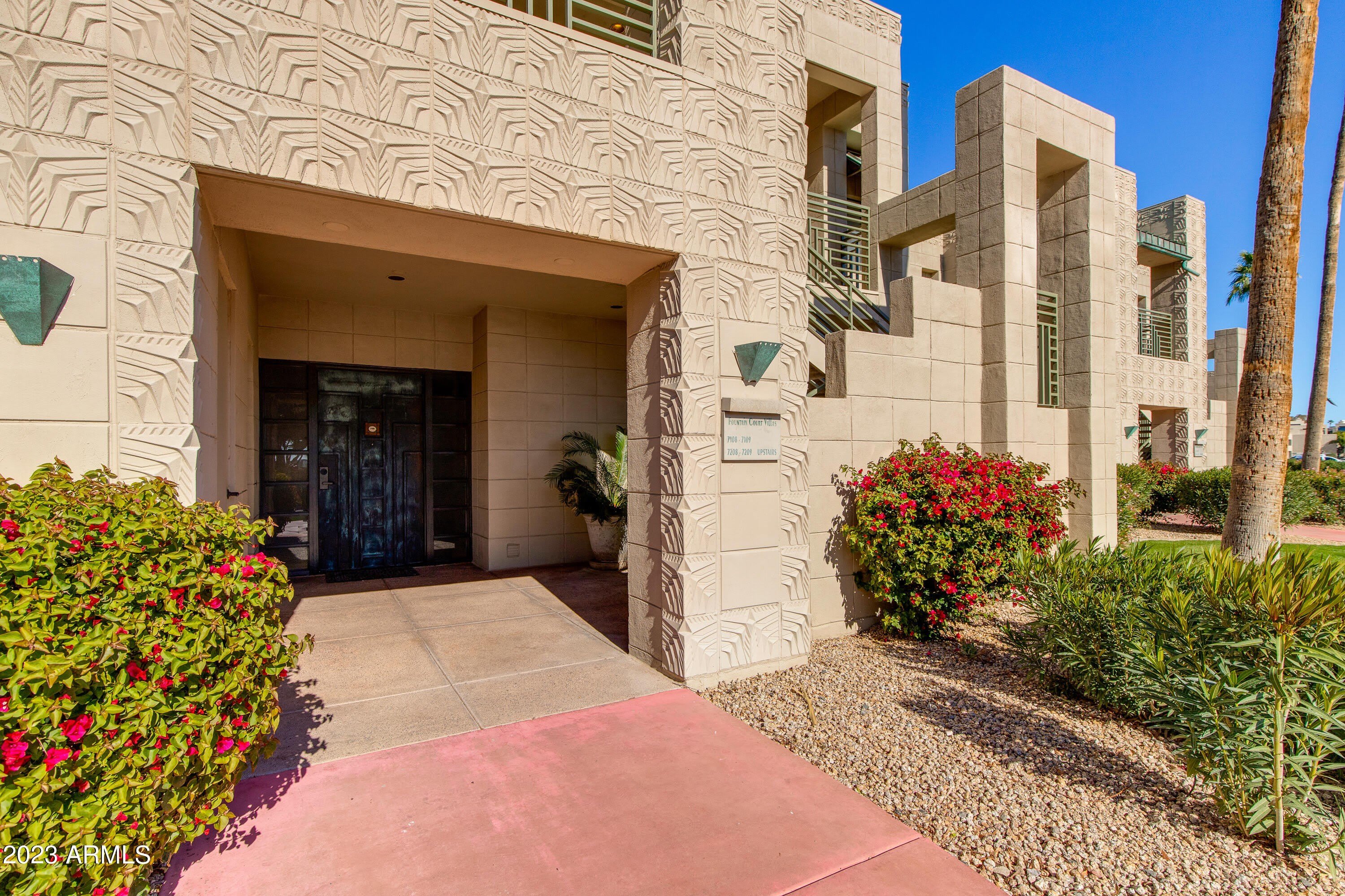 2802 E CAMINO ACEQUIA Drive – photo 2