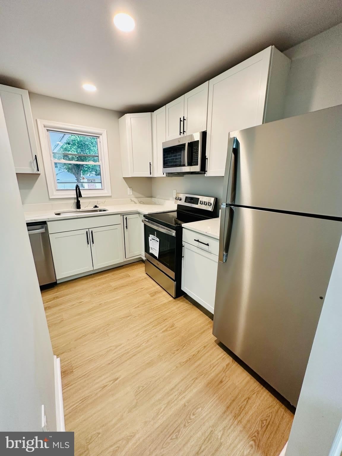 5906 Leewood Avenue – photo 5