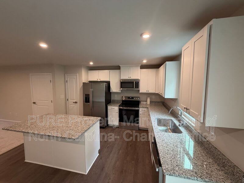 5945 Granbury Drive – photo 5