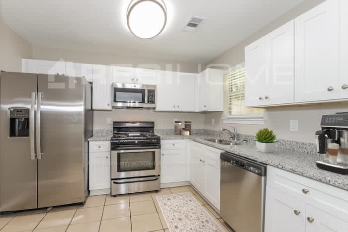 2264 Creekview Trail – photo 2