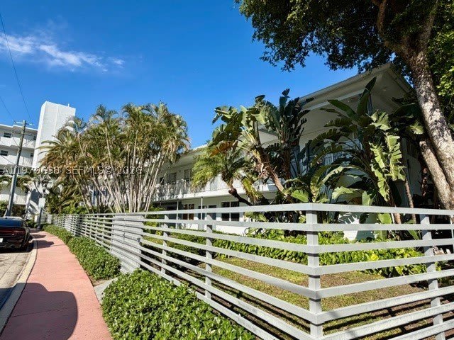 2445 Lake Pancoast Dr – photo 3