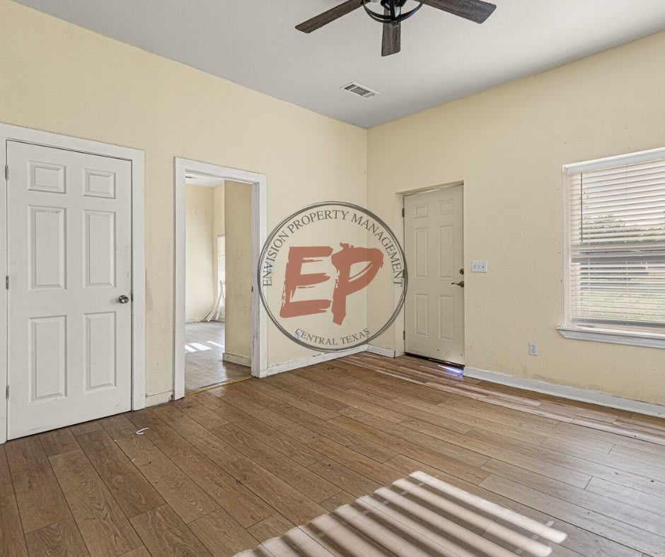 301 North Guadalupe Street – photo 5