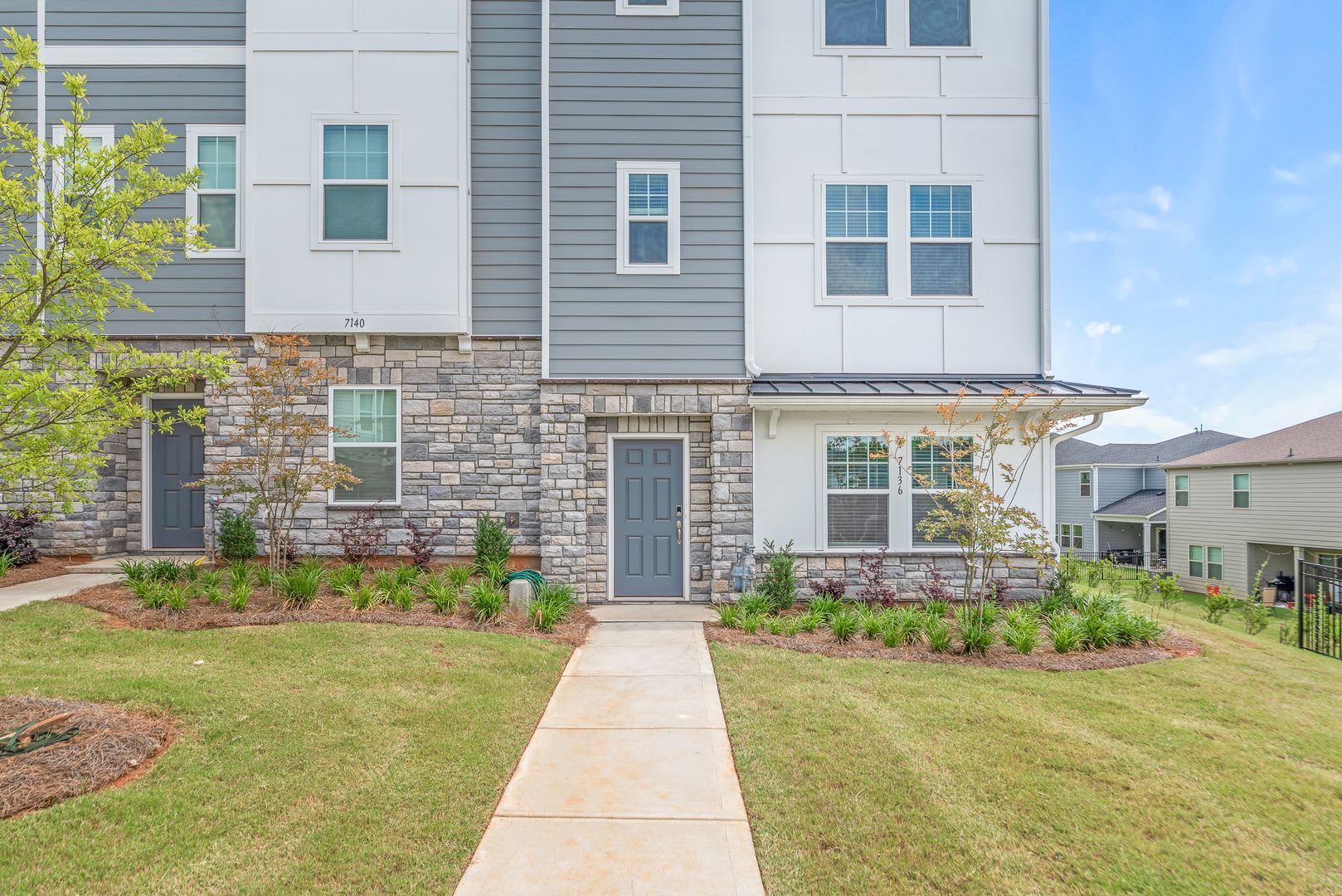 3 Story Townhome in City Park! – photo 2