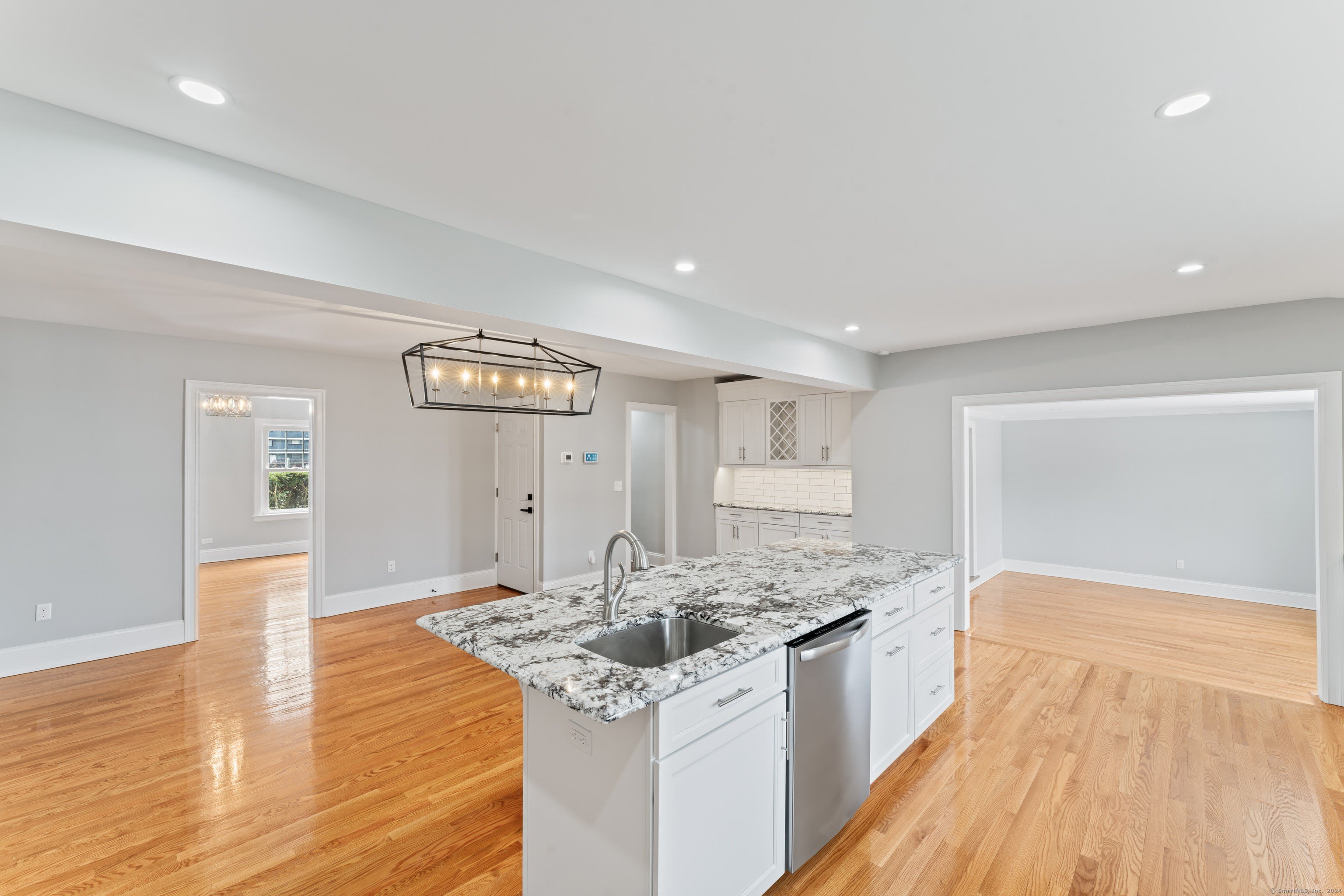 80 Third Street – photo 3