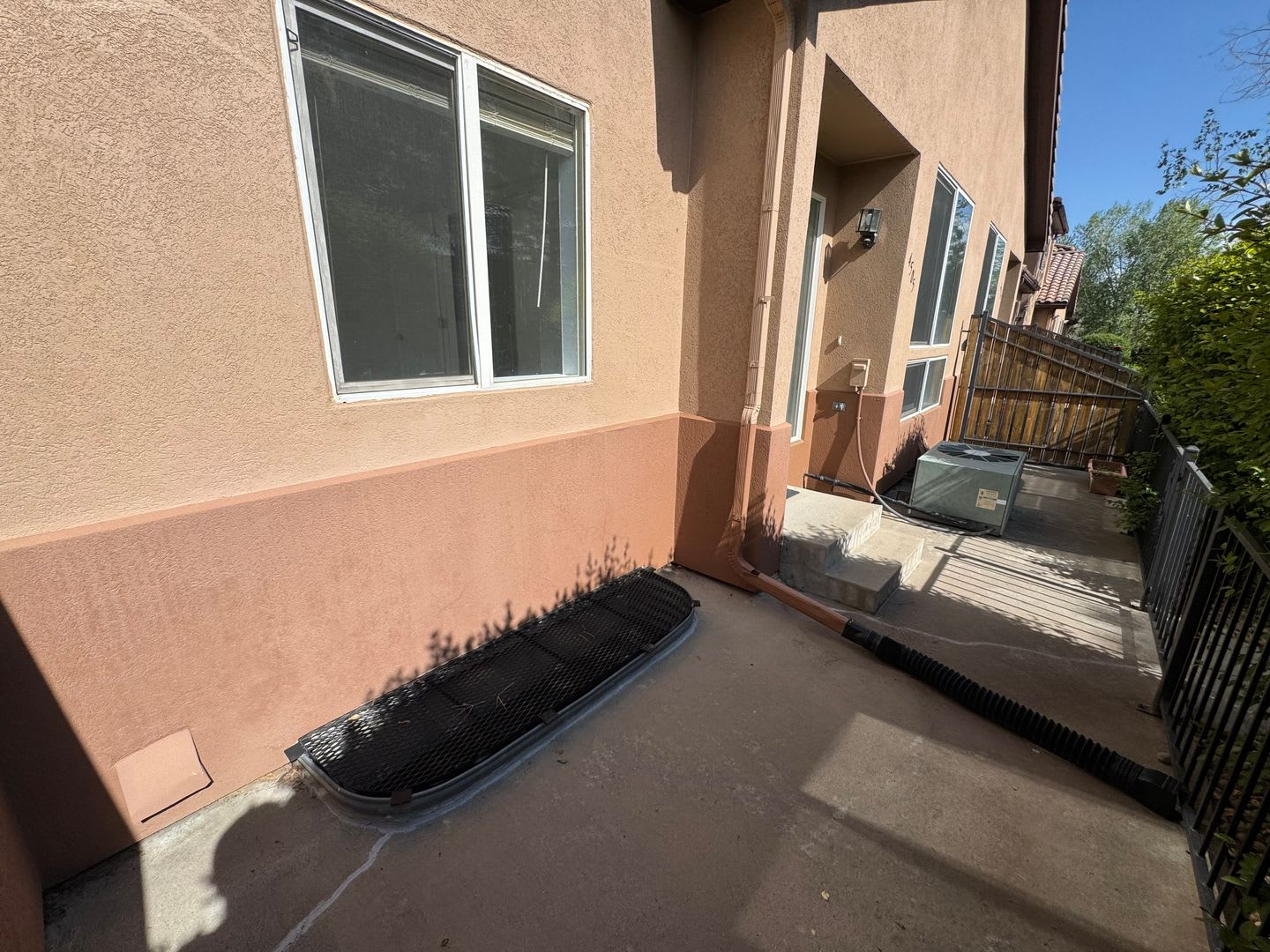 Spacious Townhome With Great Views – photo 3