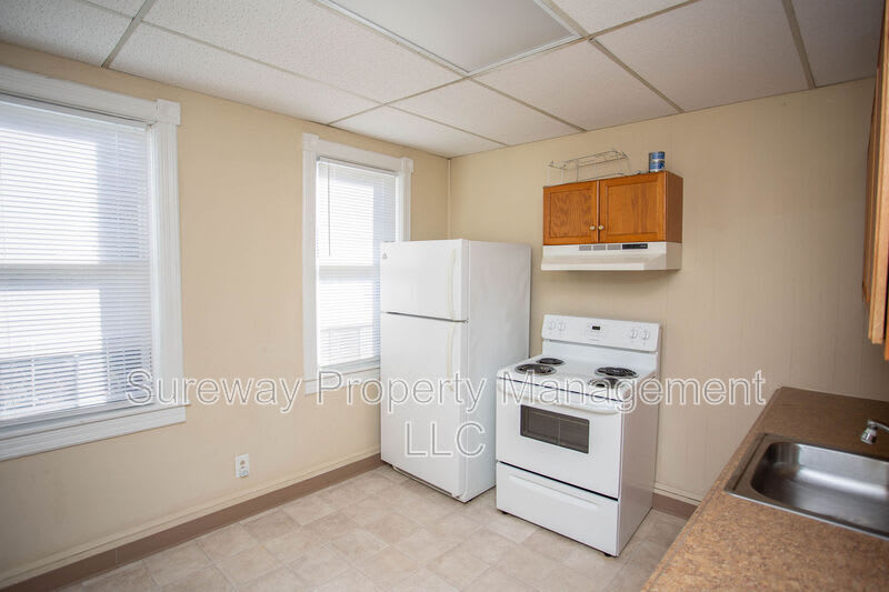 224 Rutland Ave – photo 4
