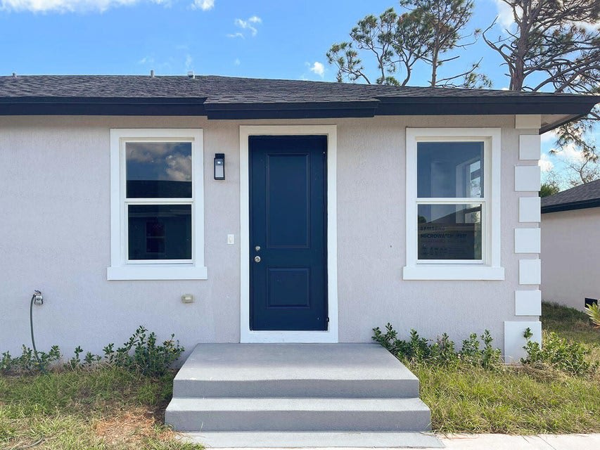 246 Rotonda Boulevard West Unit B – photo 3