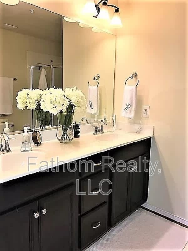 3930 Liesfield Place – photo 5