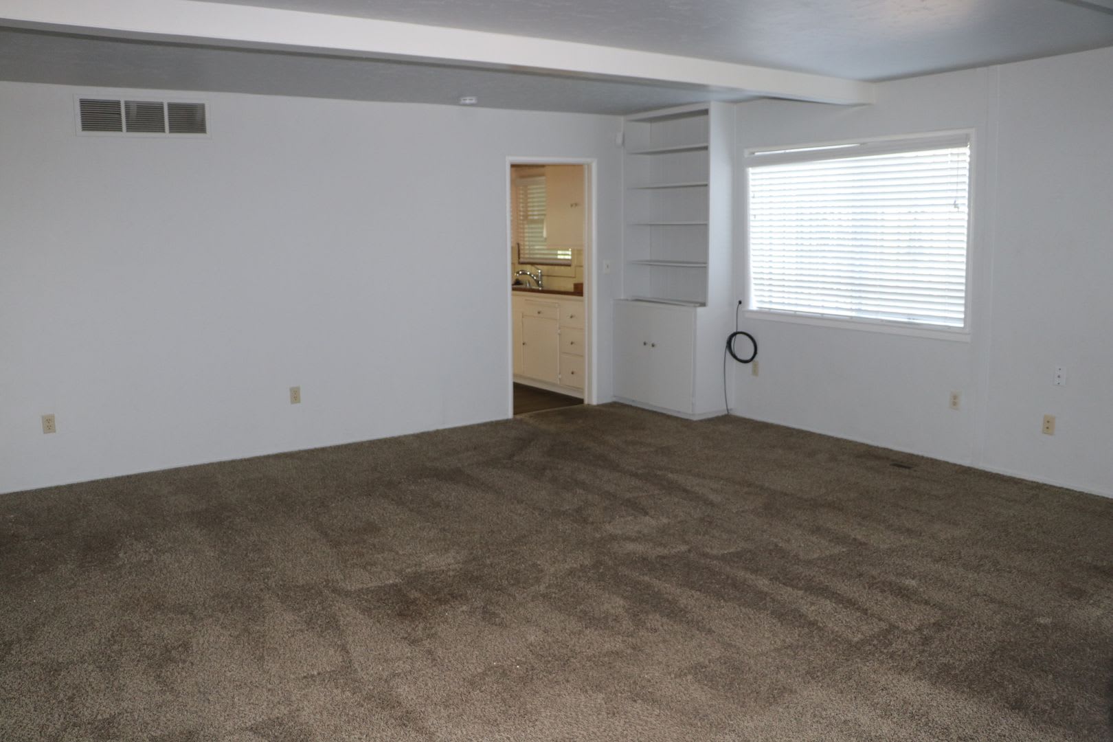 3214 S Leonard Ave – photo 4