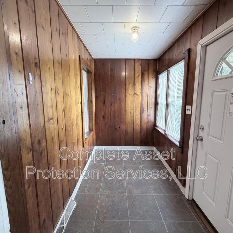 3716 Delaware St – photo 2