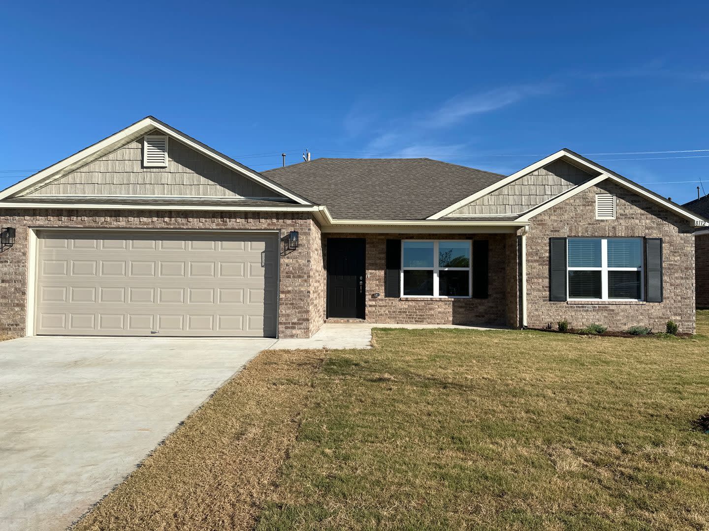 Pre-Leasing Now: Charming 3-Bedroom, 2-Bath Home in Park Place! – photo 3