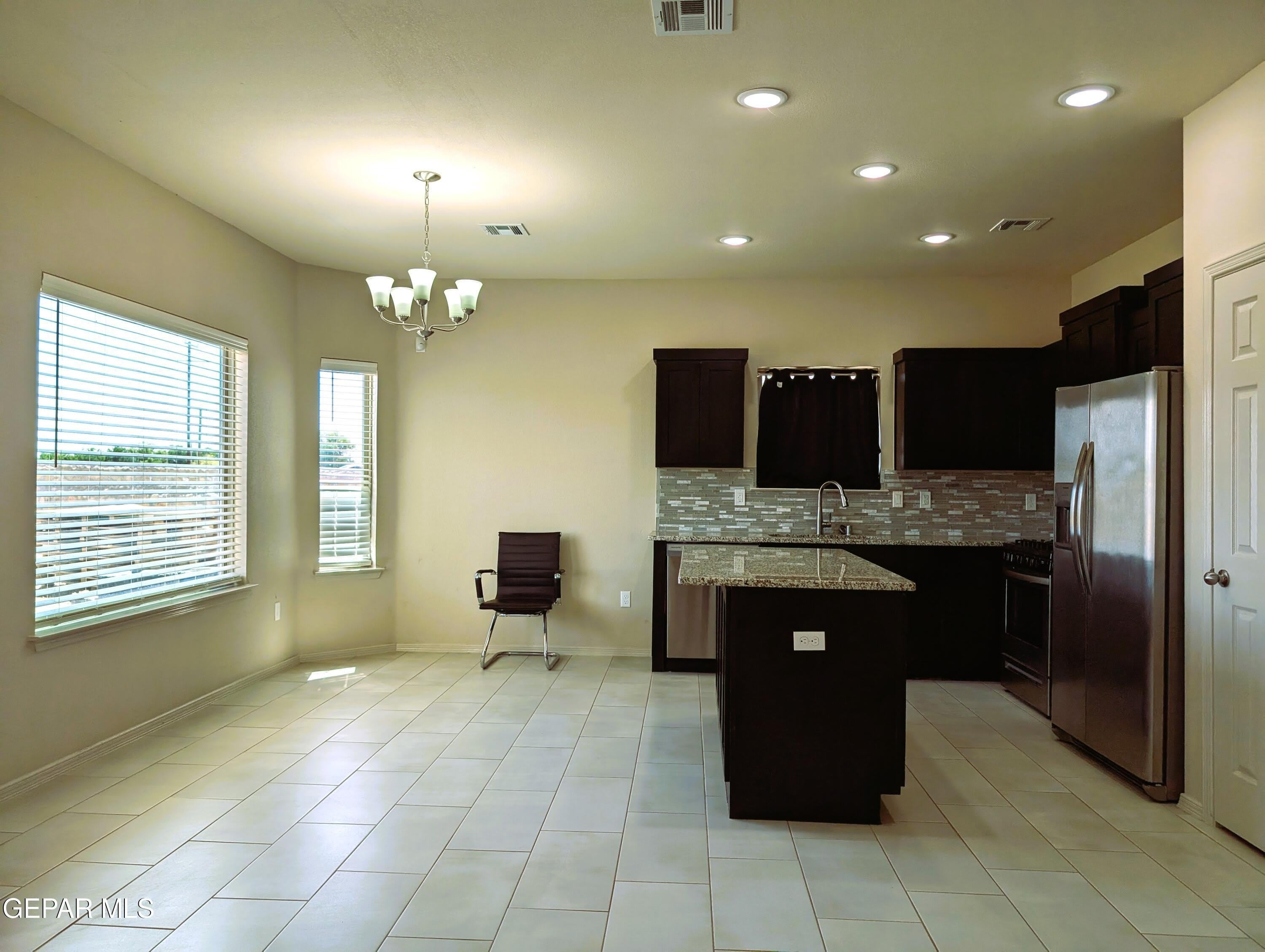 616 Rafael Marmolejo Street – photo 5