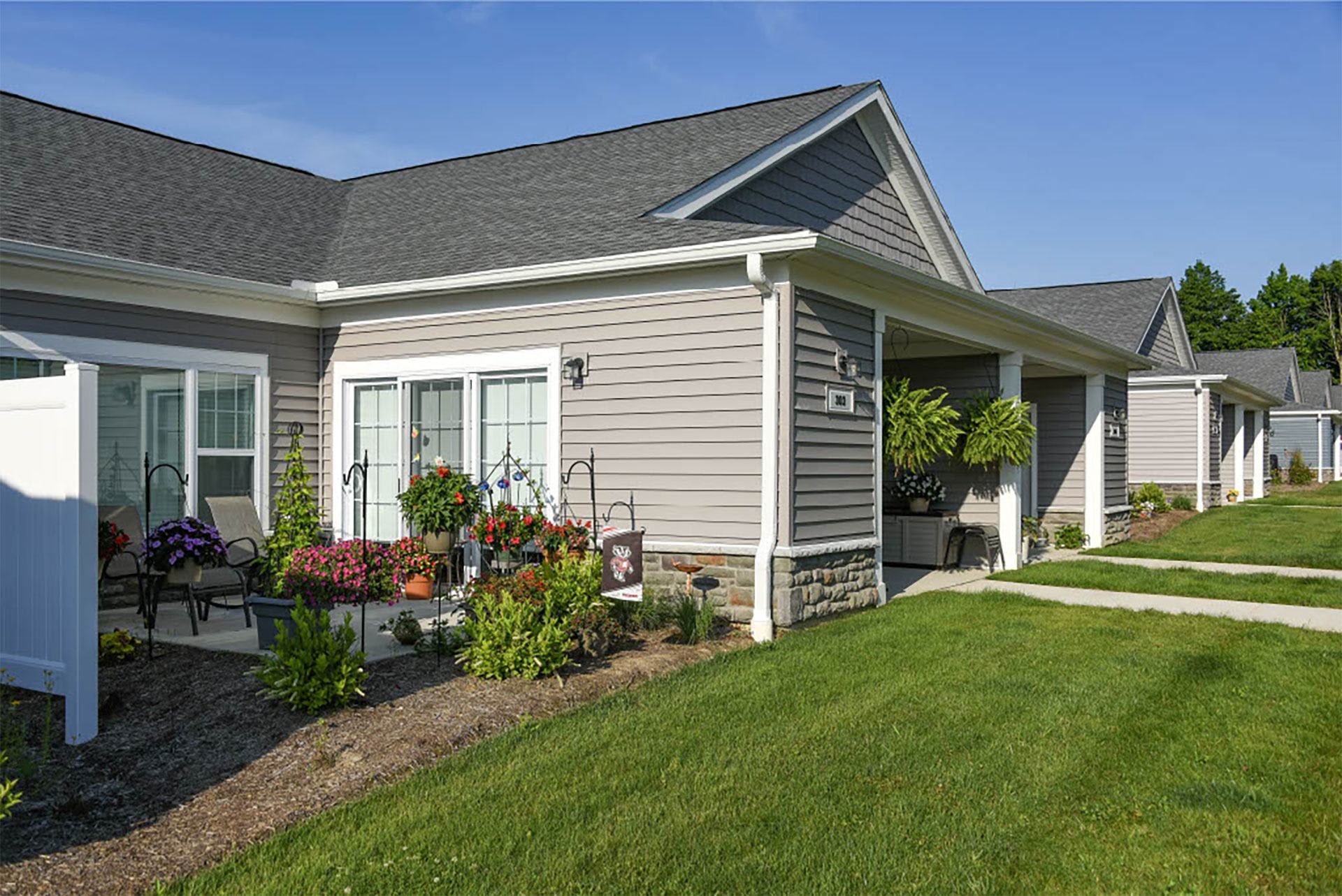 Charming 3 Bedroom – photo 2