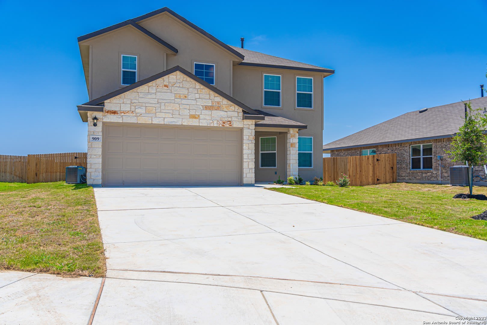 909 Rolling River – photo 3