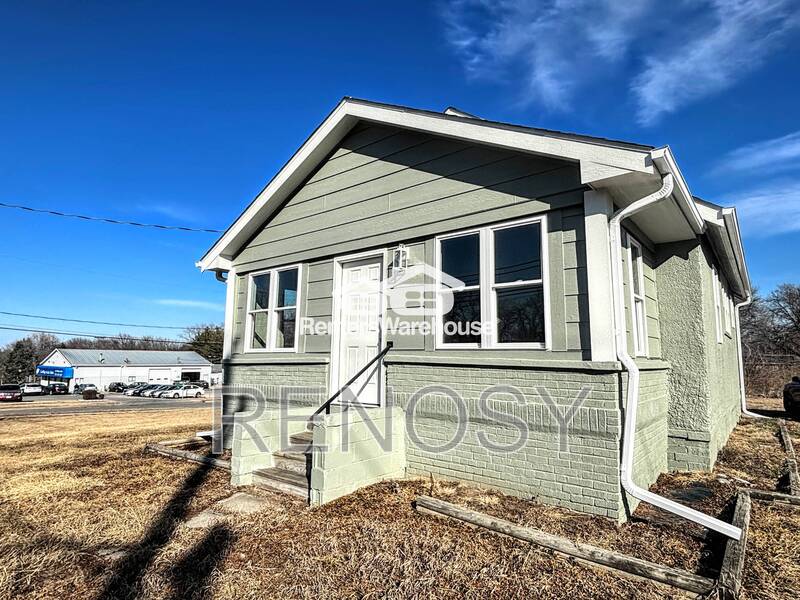 2621 SE 14th St – photo 3