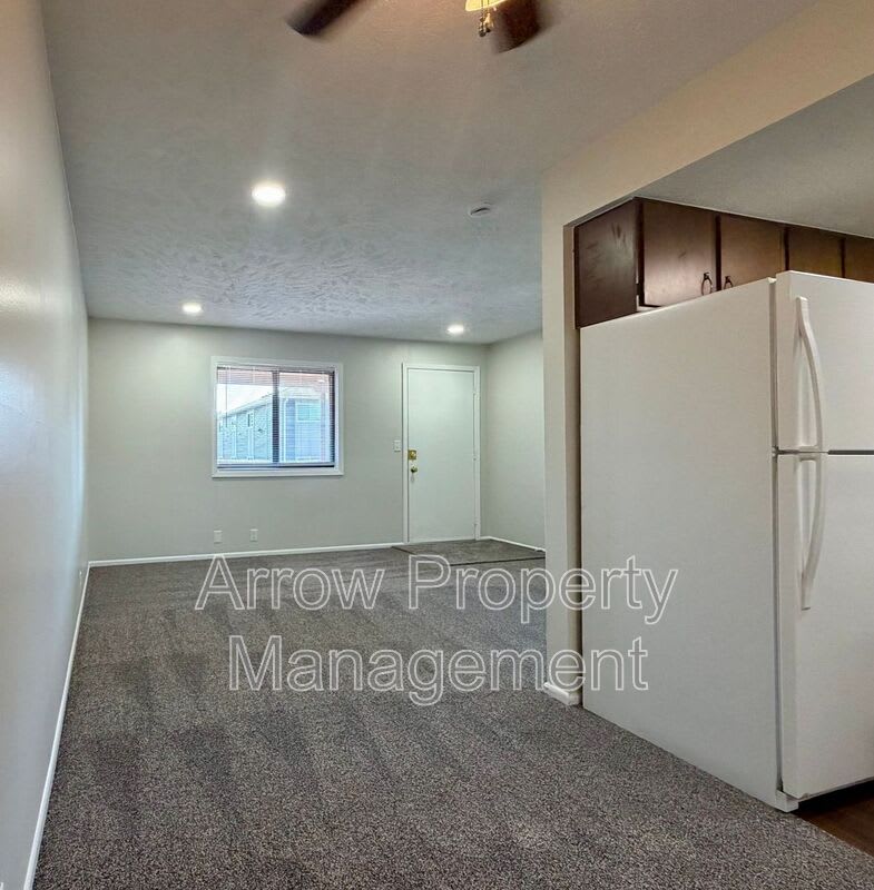 2338 Lynn Street 12 – photo 4