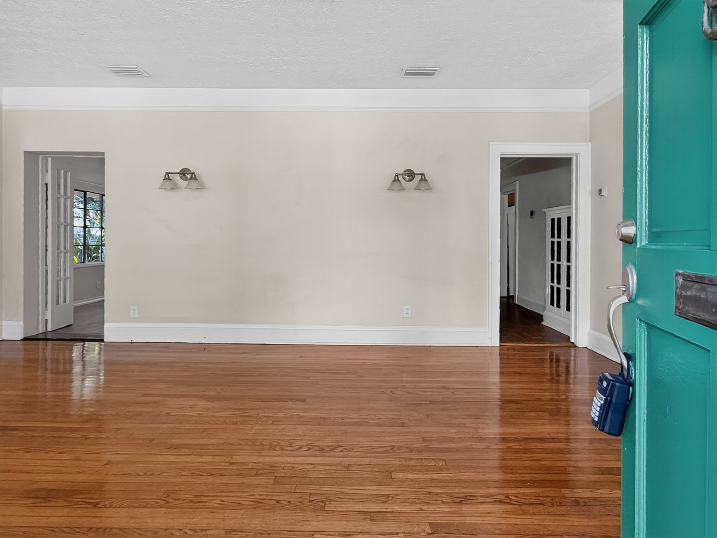 Home with Office/In Law Suite – photo 5