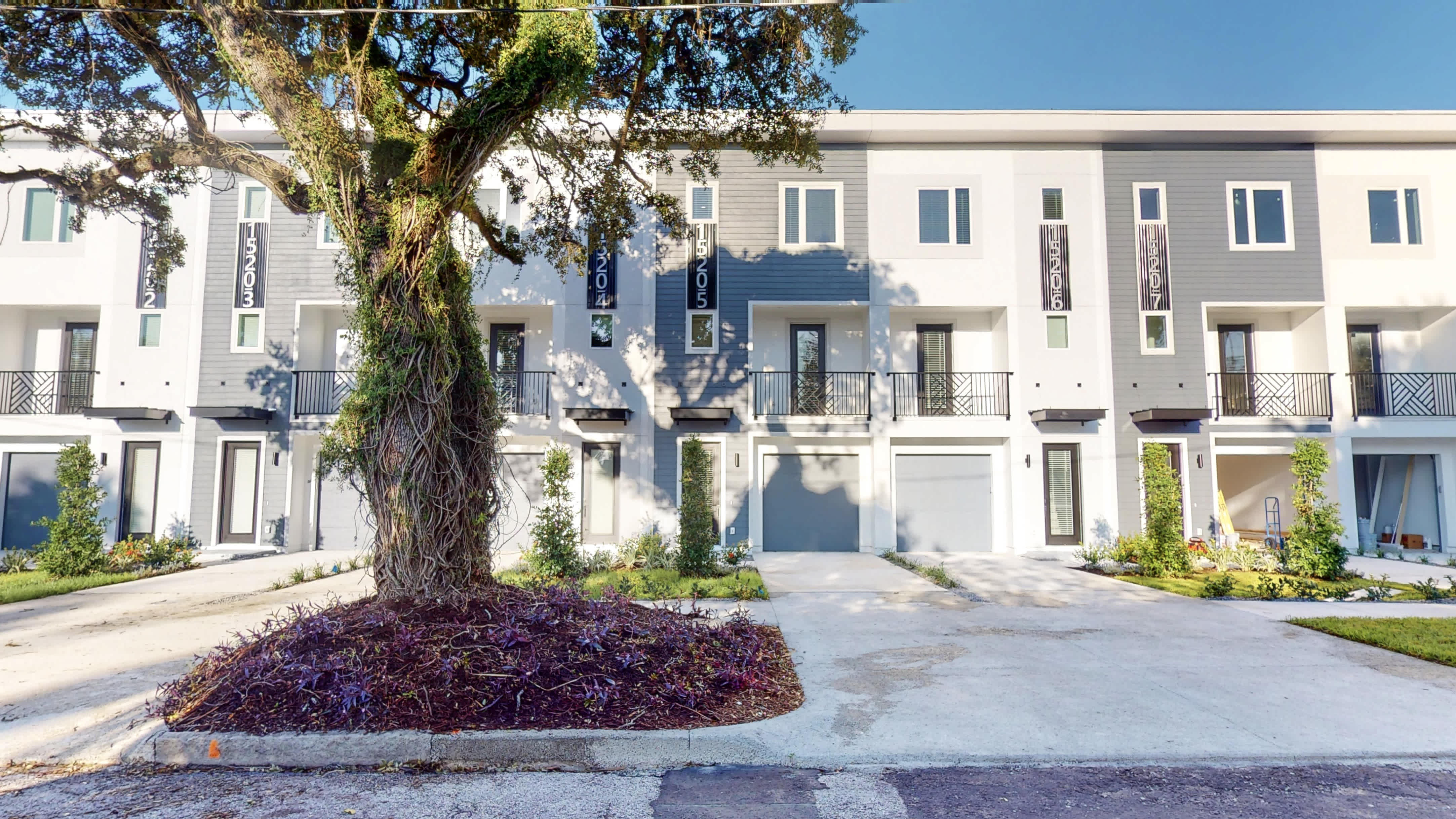 1520 N Pierce St Unit 5 – photo 1