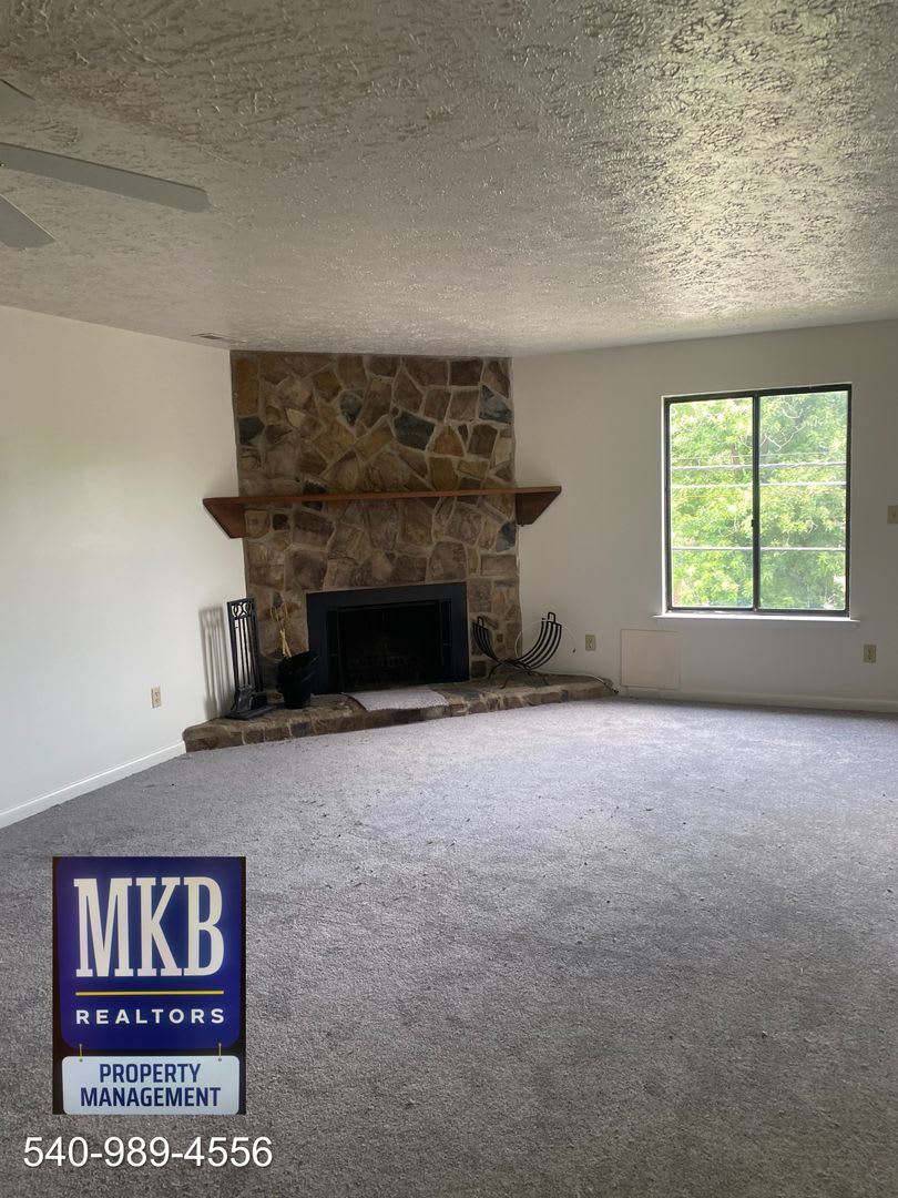 Salem Townhouse – photo 4