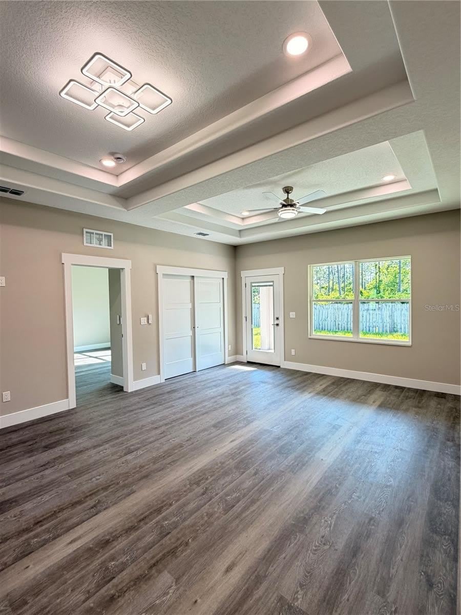 9 SLATINGTON Place – photo 2