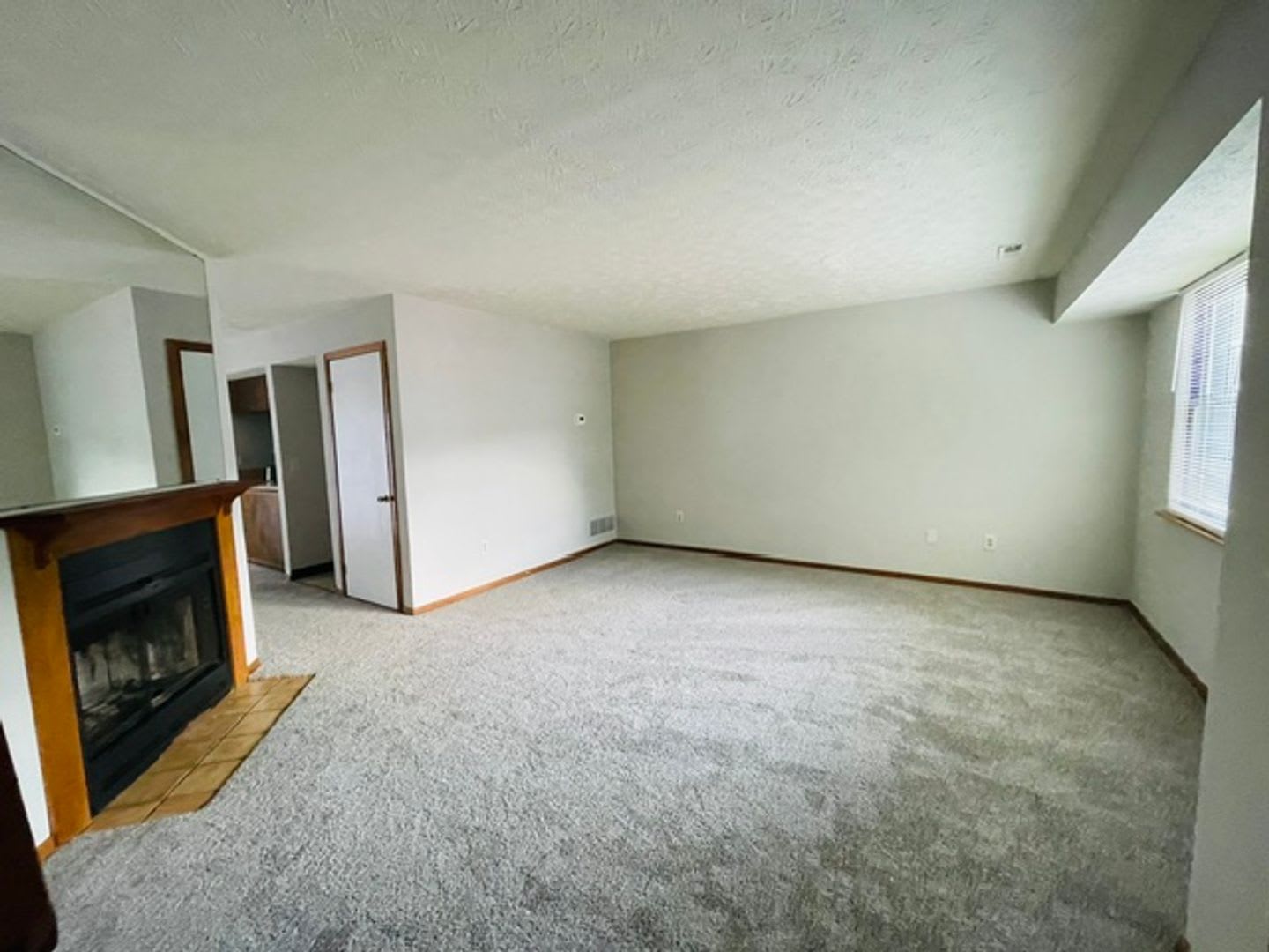 Very Nice 2 Bedroom 2 5 Bathroom Townhome In Westerville Schools For Rent – photo 2