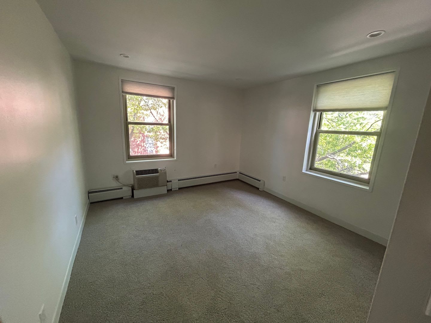 2 Bed on Camelot Ct – photo 4
