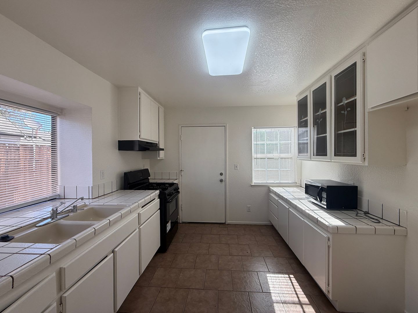 Lancaster 3 bedroom – photo 5