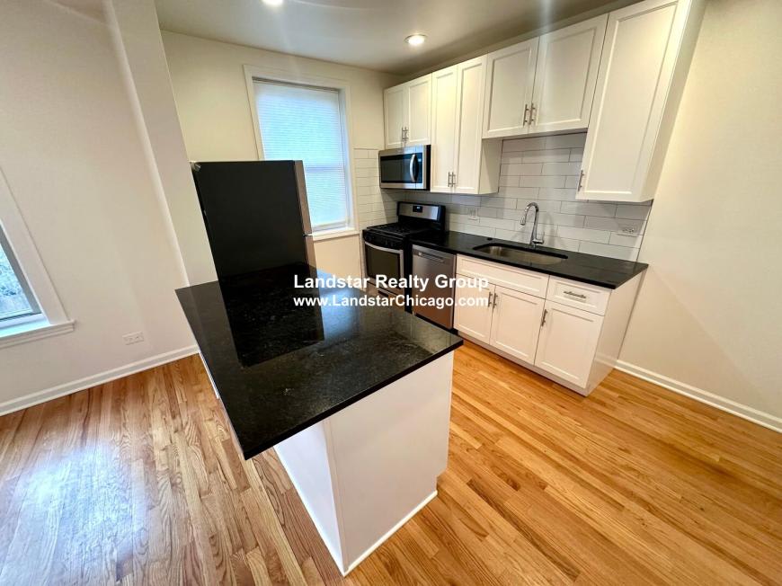 1750 West North Shore Ave – photo 2