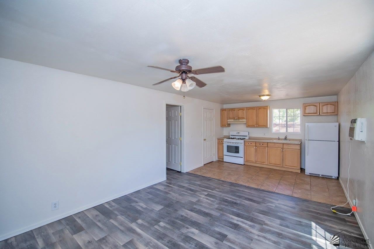 251 S 17 AVE – photo 5