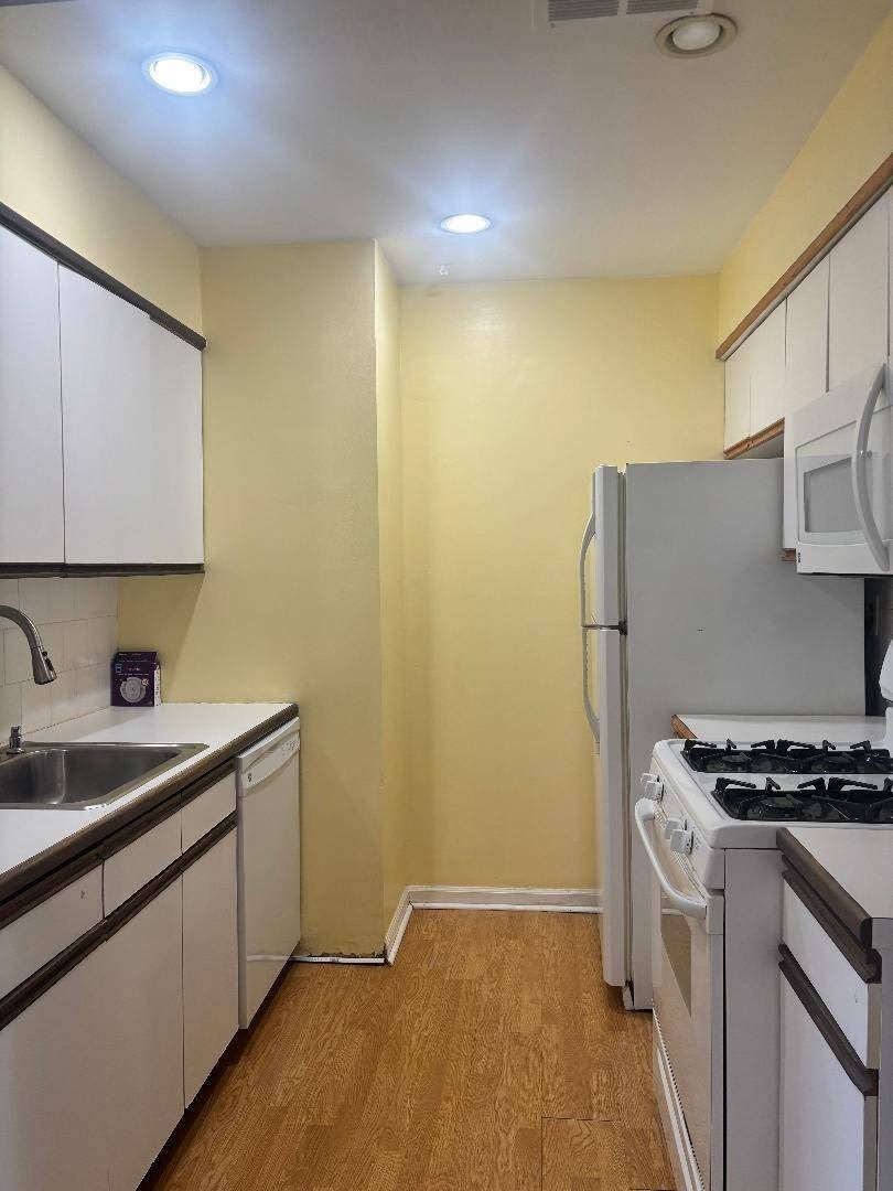 1292 Rockland Ave – photo 3
