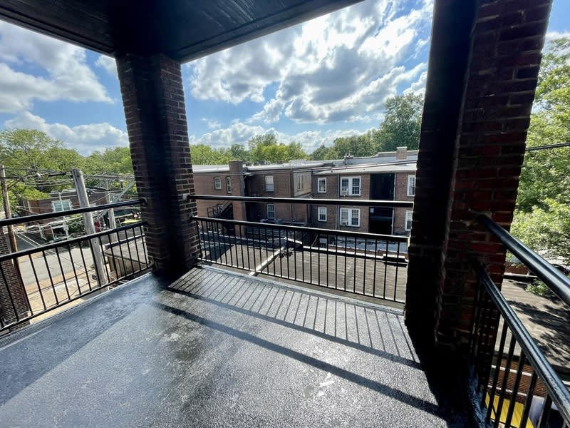 6332 North Rosebury Avenue 2W – photo 4