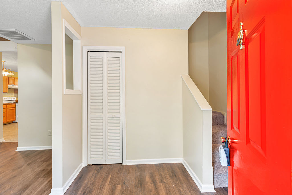 350 West Frances Street – photo 4