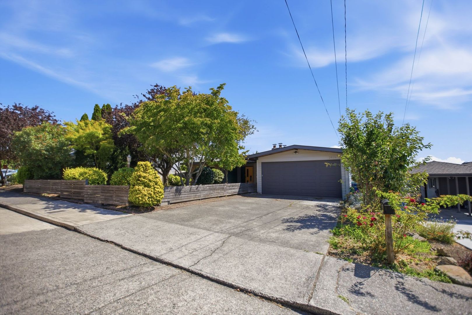 Spacious 4 Bed 2.5 Bath Home with Panoramic Views in Magnolia – photo 4