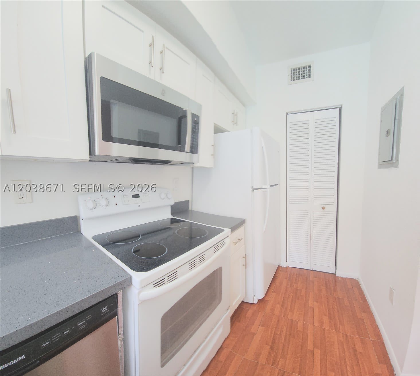 481 NW 84th Ln – photo 5